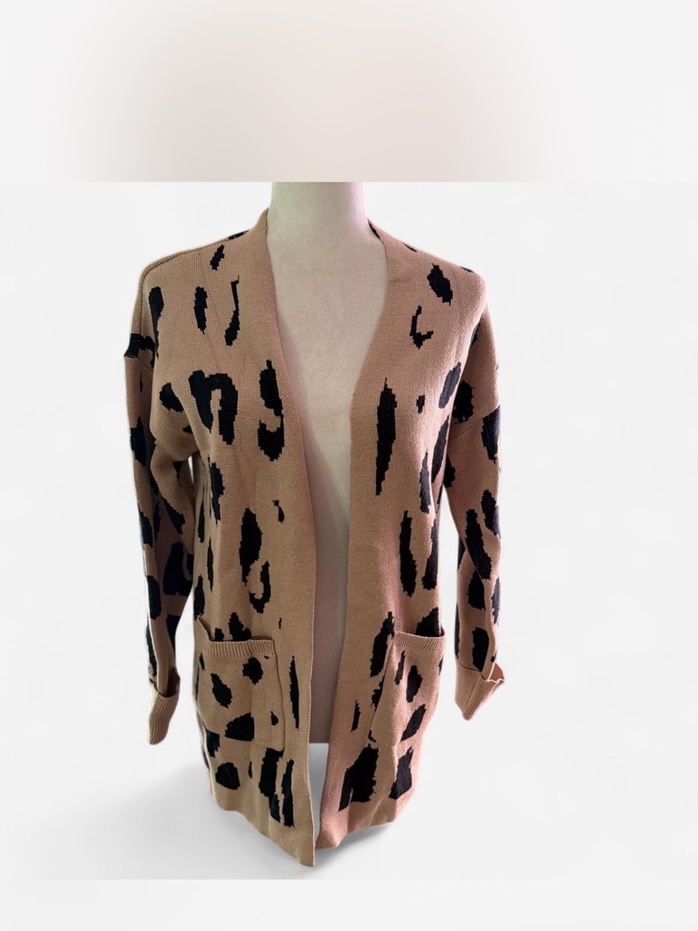 Women’s Medium Cardigan - NWT